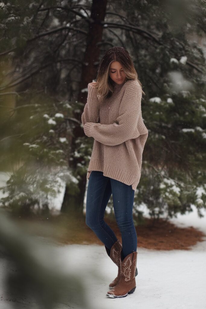 Effortless Winter Comfort with a Cozy Knit