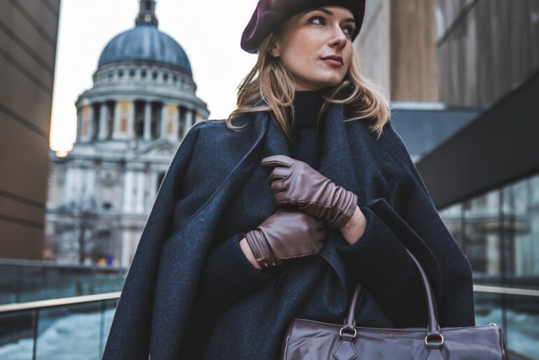 16 NYC Winter Outfits You Need for a Stylish Season 16 NYC Winter Outfits You Need for a Stylish Season