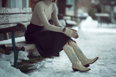 12 Winter Outfits with Cowgirl Boots to Inspire Your Style