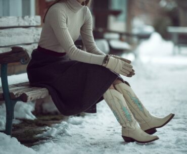 12 Winter Outfits with Cowgirl Boots to Inspire Your Style