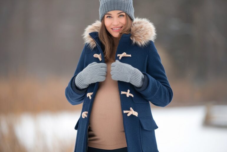 14 Winter Outfits for Pregnant Women to Stay Stylish and Warm